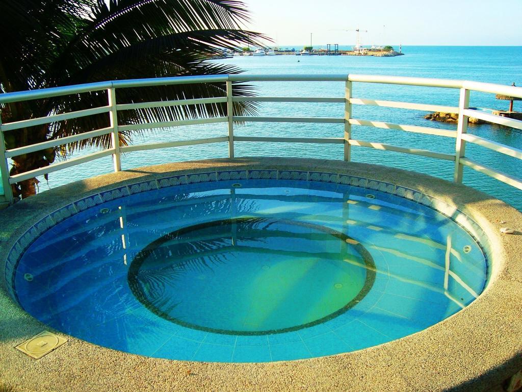 Apartamento De Lujo Al Pie Del Mar Condominio Torre Marina Salinas  Zimmer foto